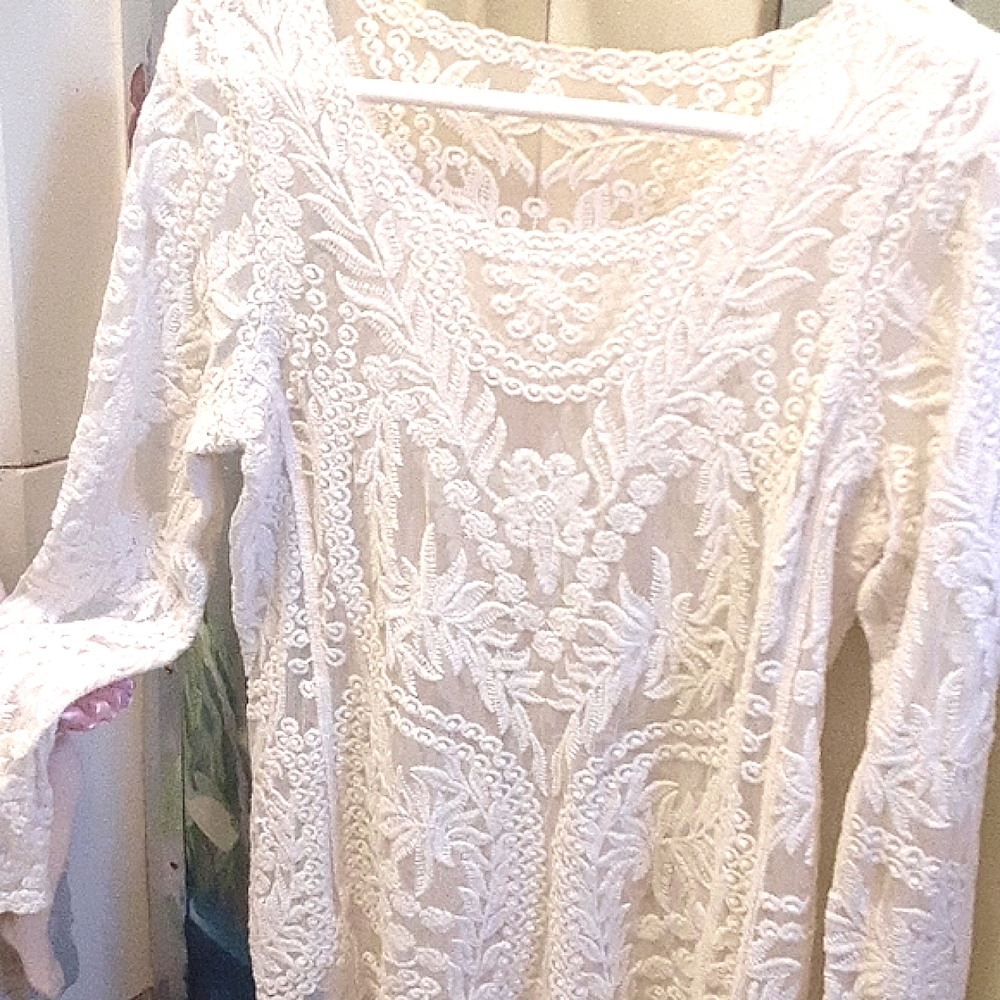 Vintage, Gorgeous Lace Top MADE WELL!
